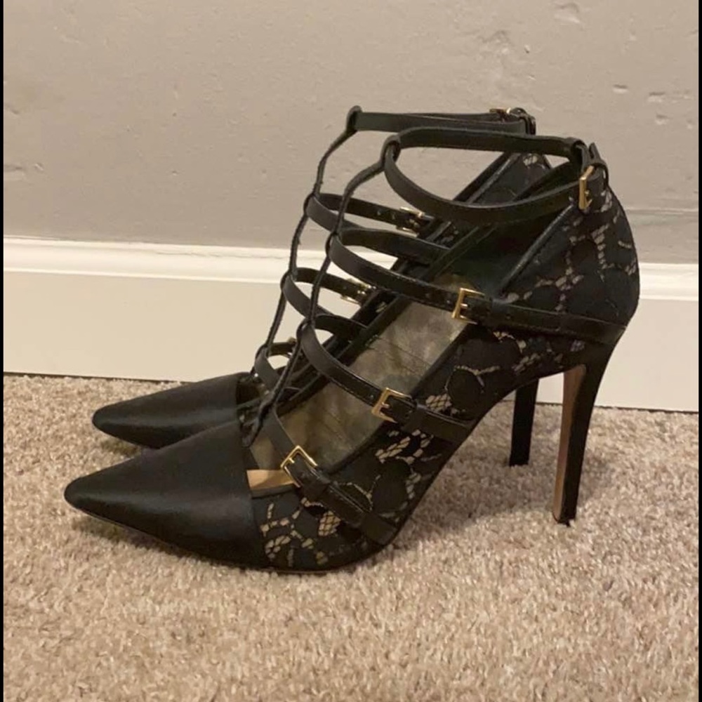 Tory Burch Sutton Black Laced Pumps